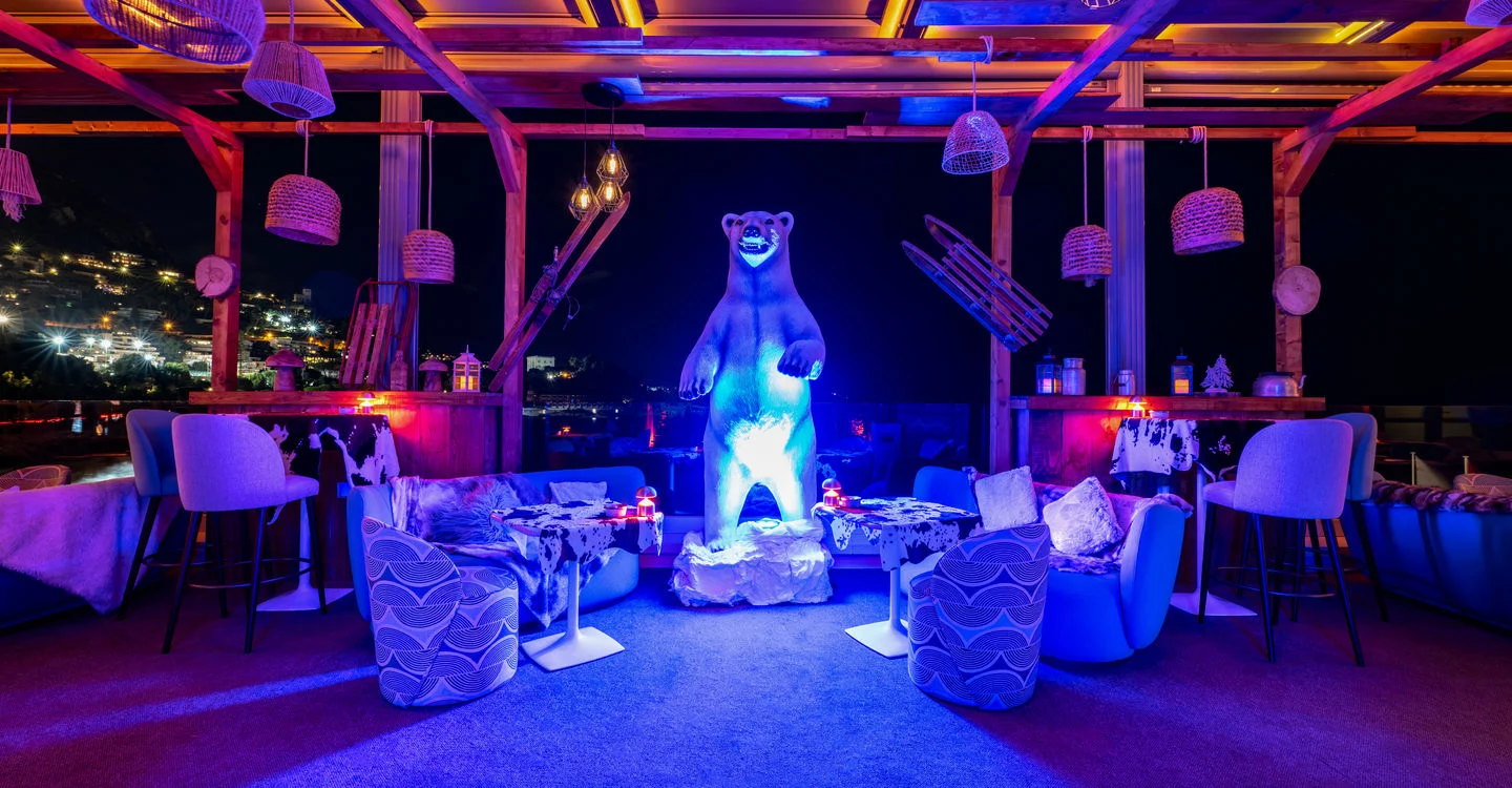 Guests enjoying cocktails and live music at Blue Gin Chalet, Monte-Carlo